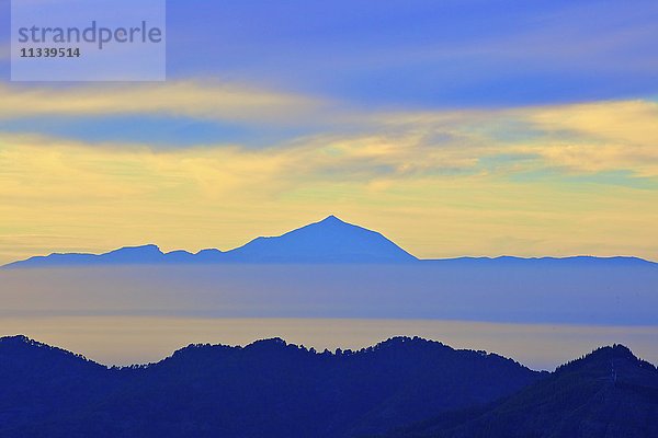 Blick auf Teneriffa von Gran Canaria  Gran Canaria  Kanarische Inseln  Spanien  Atlantik  Europa