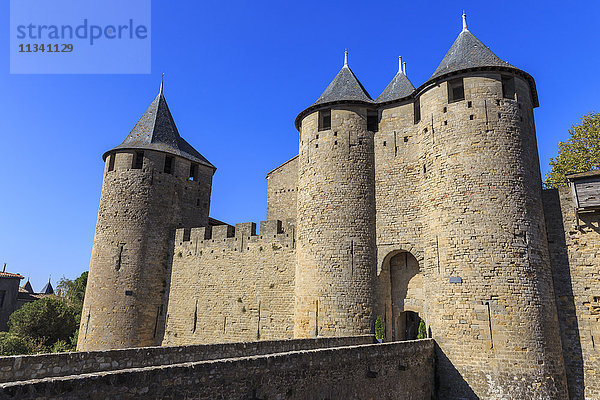 Bergfried Chateau Comtal  La Cite  historische Festungsstadt  Carcassonne  UNESCO-Weltkulturerbe  Languedoc-Roussillon  Frankreich  Europa