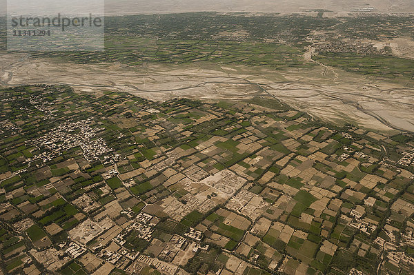 Landschaft in Afghanistan auf dem Flug von Herat nach Kabul  Afghanistan  Asien