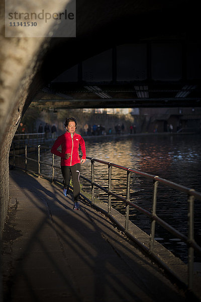 Lizzy Hawker  eine Weltrekordhalterin unter den Extremsportlern  beim Training in London  England  Vereinigtes Königreich  Europa