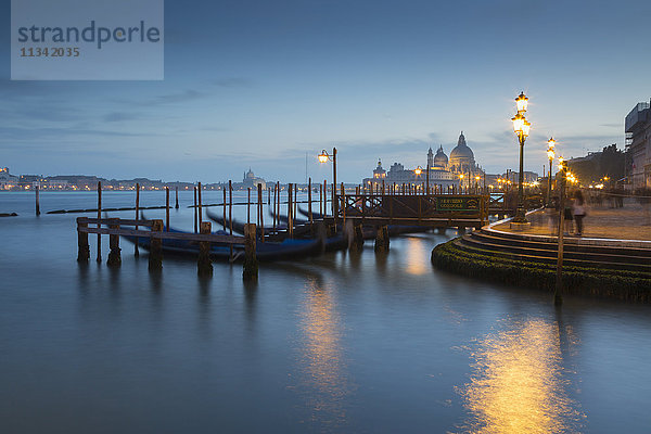 Basilica di Santa Maria della Salute am Canale Grande  Venedig  UNESCO-Weltkulturerbe  Venetien  Italien  Europa