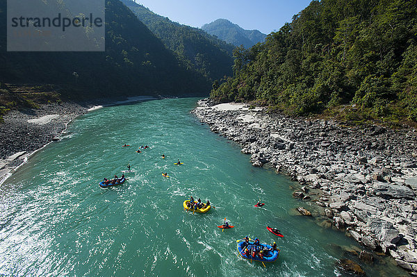 Eine Rafting-Expedition auf dem Karnali-Fluss  West-Nepal  Asien