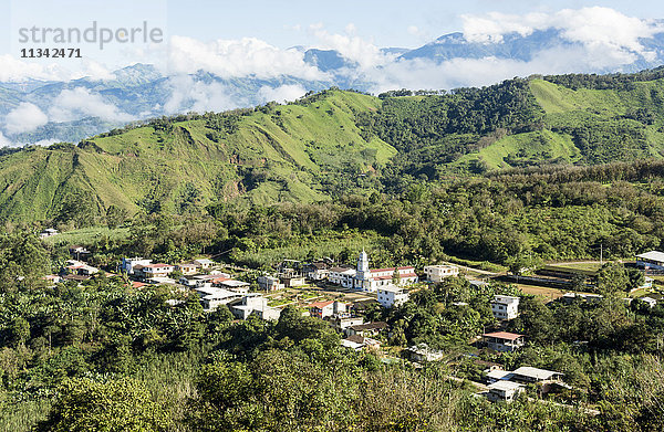 Dorf Salati an der Straße von Zaruma nach El Cisne  im südlichen Hochland  Ecuador  Südamerika