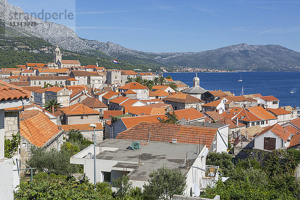 Blick auf die Stadt Korcula  Korcula  Dalmatien  Kroatien  Europa