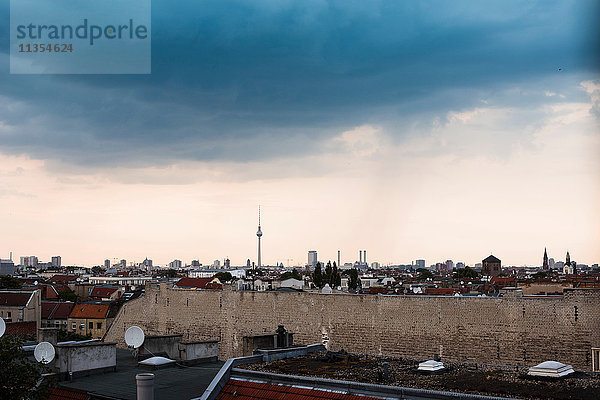 Blick über die Dächer  Berlin  Deutschland