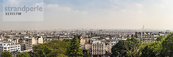 Panoramablick auf Paris von der Basilika Sacre Coeur aus  Paris  Frankreich