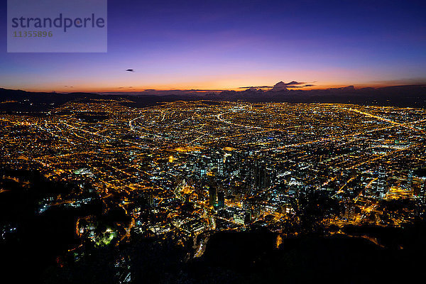 Sonnenuntergang über Bogota  Kolumbien