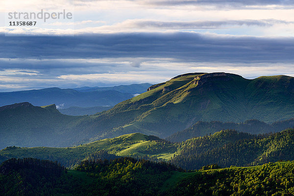 Naturpark Bolshoy Thach (Big Thach)  Kaukasisches Gebirge  Republik Adygien  Russland