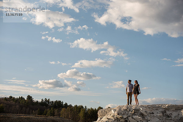 Ehepaar auf einer Klippe  Ottawa  Ontario