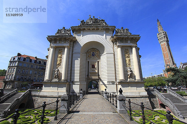 Frankreich  Nordostfrankreich  Lille  Glockenturm und Triumphbogen