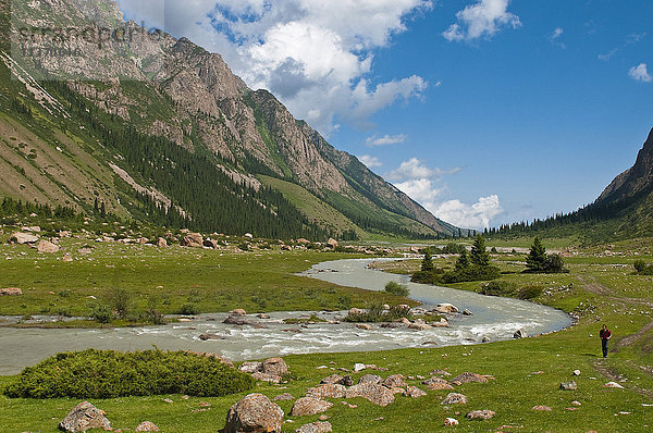Zentralasien  Kirgisistan  Issyk Kul Provinz (Ysyk-Köl)  Juuku Tal  die Entdeckerin Ella Maillart hat dieses Tal während ihrer Reise in Zentralasien durchquert.
