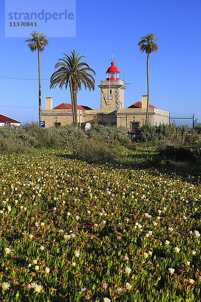 Portugal  Algarve  Lagos. Leuchtturm Ponta da Piedade.