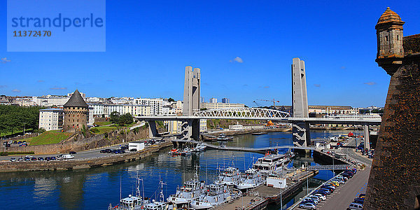 Frankreich  Bretagne  Finistere  Brest. Pont de Recouvrance.