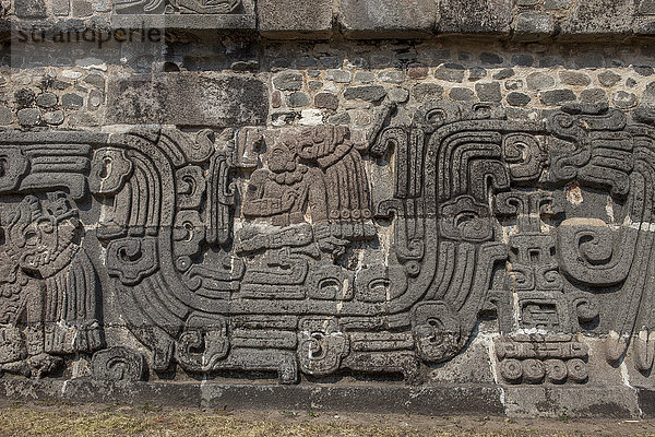 Mexiko  Staat Morelos  Präkolumbianische Stätte  Pyramide der Gefiederten Schlangen  Detail der Basreliefs von Xochicalco  Unesco-Welterbe
