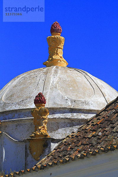 Portugal  Algarve. Faro. Detail des Daches des Stadtmuseums.