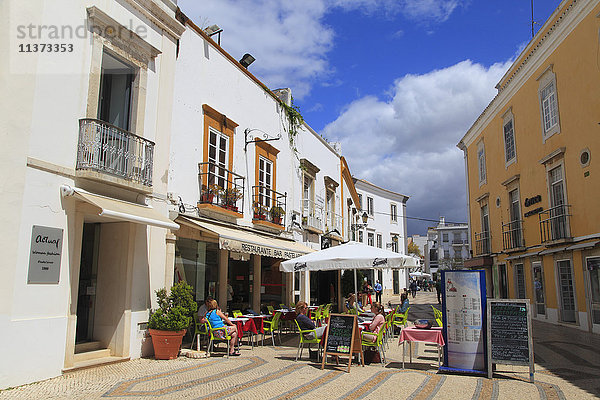 Portugal  Algarve. Faro. Fußgängerzone im Stadtzentrum