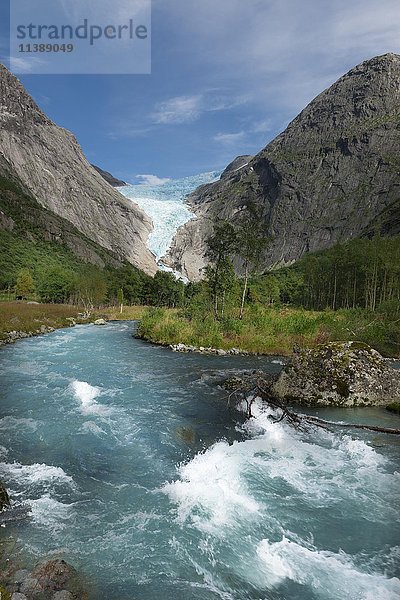 Briksdalsbreen  Briksdal-Gletschergebiet  Briksdal  Norwegen  Europa