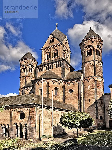 Abtei Maria Laach  Klosterkirche  mittelalterliches Kloster  Glees  Eifel  Rheinland Pfalz  Deutschland  Europa