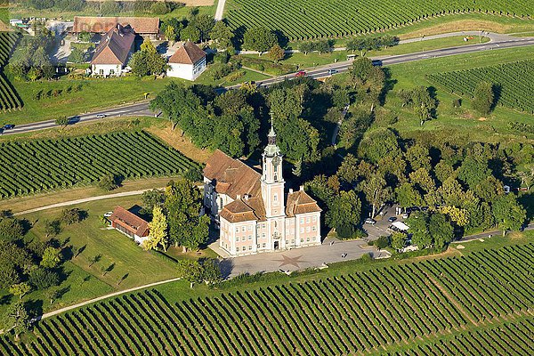 Luftaufnahme der Wallfahrtskirche Birnau  Uhldingen Muhlhofen  Baden-Württemberg  Deutschland  Europa