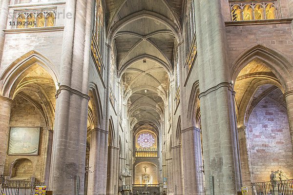 Innenansicht  Kathedrale Notre-Dame  12.-16. Jahrhundert  Rodez  Aveyron  Languedoc-Roussillon-Midi-Pyrénées  Frankreich  Europa
