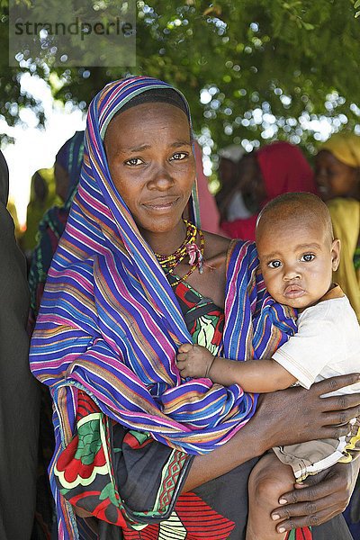 Einheimische Frau mit Baby  Orma-Siedlung  Marafa  Tana River Delta  Kenia  Afrika