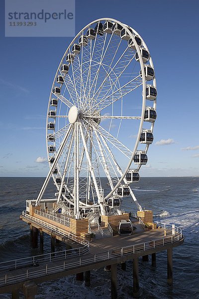 Riesenrad auf dem Pier  Scheveningen  Den Haag  Holland  Niederlande  Europa