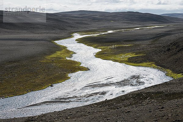 Fluss Kiðagilsá  vulkanische Landschaft  Sprengisandur  Route F26  Isländisches Hochland  Island  Europa
