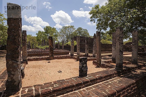 Potgul Vihara  Tempelruinen  Polonnaruwa  Nördliche Zentralprovinz  Sri Lanka  Asien