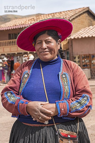 Einheimische Frau  Queromarca  Provinz Cusco  Peru  Südamerika