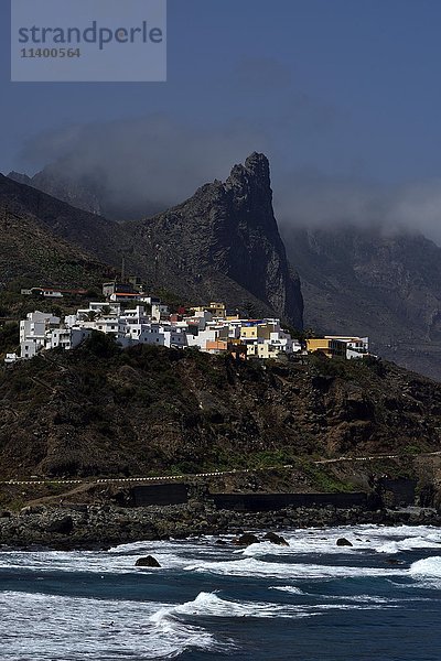 Almaciga  Dorf an der Meeresküste  Anaga-Gebirge  Teneriffa  Kanarische Inseln  Spanien  Europa