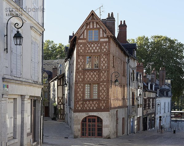 Mittelalterliches Fachwerkgebäude  Rue de la Poterne  Orléans  Centre-Val de Loire  Frankreich  Europa