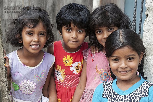 Einheimische Mädchen  Singhalesen  Beruwela  Westprovinz  Sri Lanka  Asien