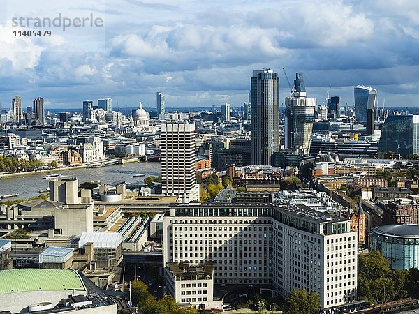 Blick auf die Innenstadt  London  England  Großbritannien  Europa