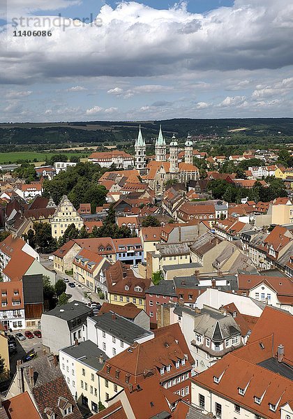 Stadtbild mit Dom St. Peter und St. Paul  Naumburg  Sachsen-Anhalt  Deutschland  Europa