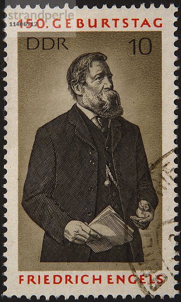 Deutsche Briefmarke  DDR  Porträt des Philosophen Friedrich Engels
