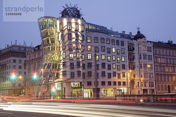 Tanzendes Haus  Tancici dum  Architekt Frank Gehry  Prag  Tschechische Republik  Europa