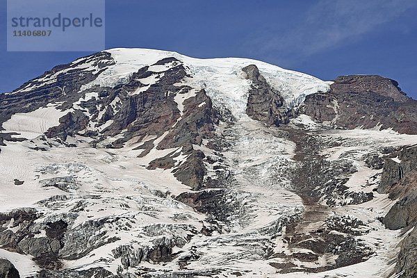 Schneebedeckter Gipfel des Mount Rainier  Mount Rainier National Park  Cascade Range  Washington  Pazifischer Nordwesten  USA  Nordamerika