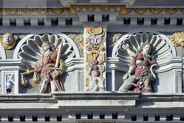 Leisthaus  detaillierte Fassadendekoration  Stadtmuseum  Weserrenaissance  Hameln  Niedersachsen  Deutschland  Europa