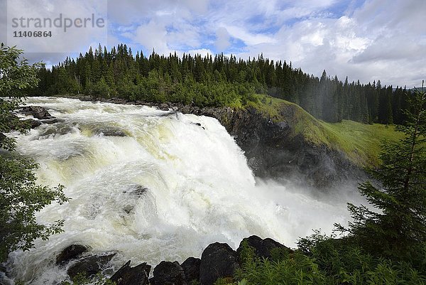 Tännforsen-Wasserfall  Åre  Provinz Jämtland  Schweden  Europa