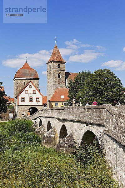 Brücke über die Altmühl  historisches Zentrum  Ornbau  Fränkisches Seenland  Altmühltal  Mittelfranken  Franken  Bayern  Deutschland  Europa