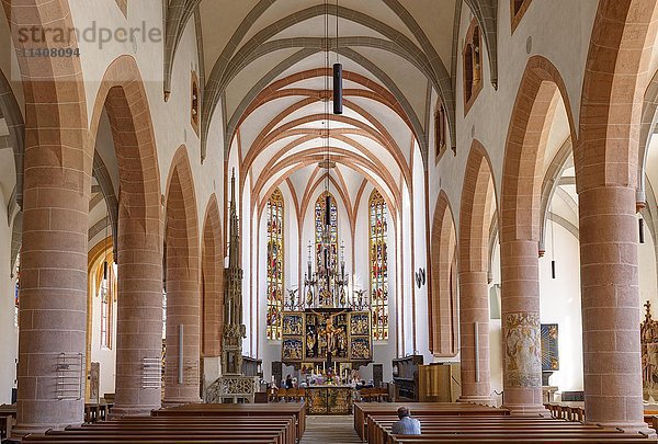 Innenraum der Kirche St. Johannes und St. Martin  Schwabach  Mittelfranken  Franken  Bayern  Deutschland  Europa