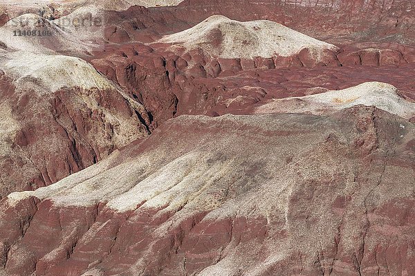 Rotes mineralhaltiges Gestein in den Minen von Rio Tinto  in der Nähe von Minas de Riotinto  Provinz Huelva  Andalusien  Spanien  Europa