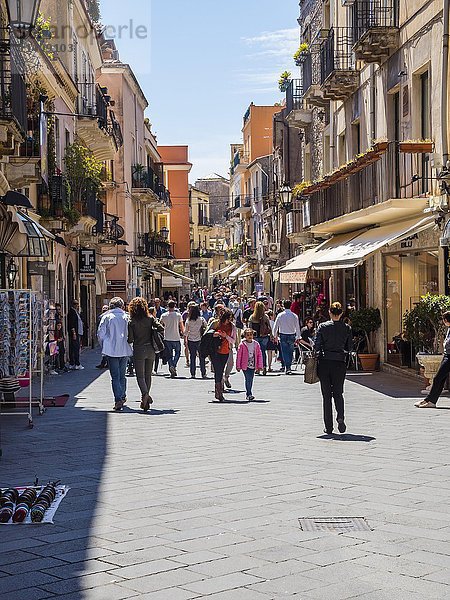 Fußgängerzone  Corso Umberto  historisches Zentrum  Taormina  Sizilien  Italien  Europa