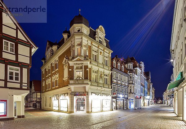 Historische Geschäftshäuser in der Bäckerstraße  Hameln  Niedersachsen  Deutschland  Europa
