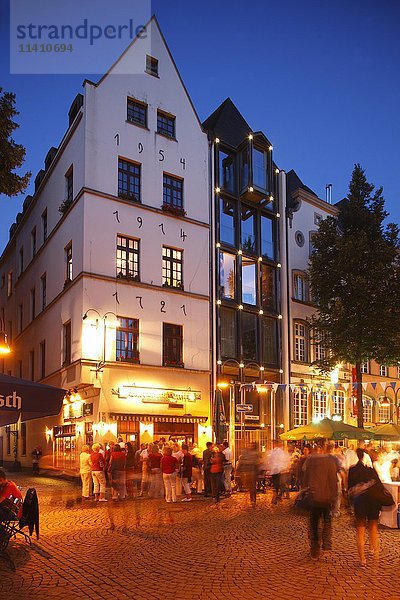 Giebelhäuser  Alter Markt  Abenddämmerung  historisches Zentrum  Köln  Nordrhein-Westfalen  Deutschland  Europa