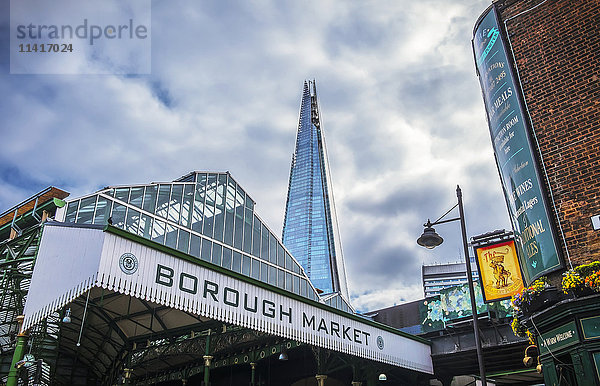Borough Market und The Shard in Central London; London  England'.