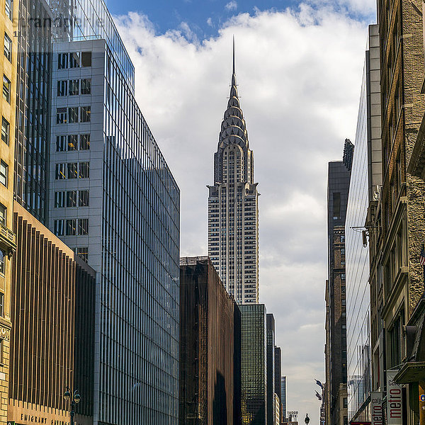Chrysler Building und andere Wolkenkratzer; New York City  New York  Vereinigte Staaten von Amerika'.