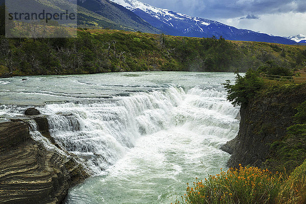 Salto Grande (Großer Wasserfall) im Torres del Paine-Nationalpark im chilenischen Patagonien; Magallanes  Chile'.