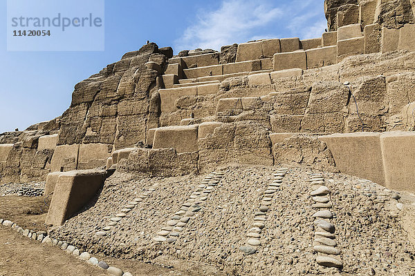 Archäologische Ausgrabung Mateo Salado  die antike Pyramiden enthüllt; Lima  Peru'.