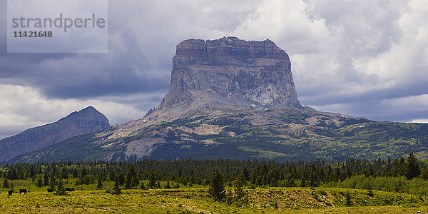 Chief Mountain  Blackfeet Indian Reservation; Montana  Vereinigte Staaten von Amerika'.